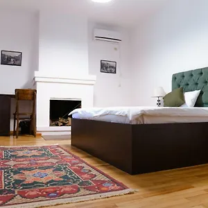 https://hotel-rozmarin.alltbilisihotels.com